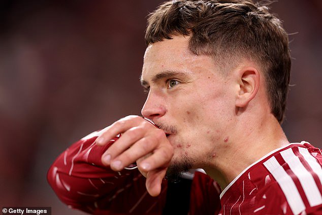 Liverpool legend Jamie Carragher has called for Wirtz to come out of the team