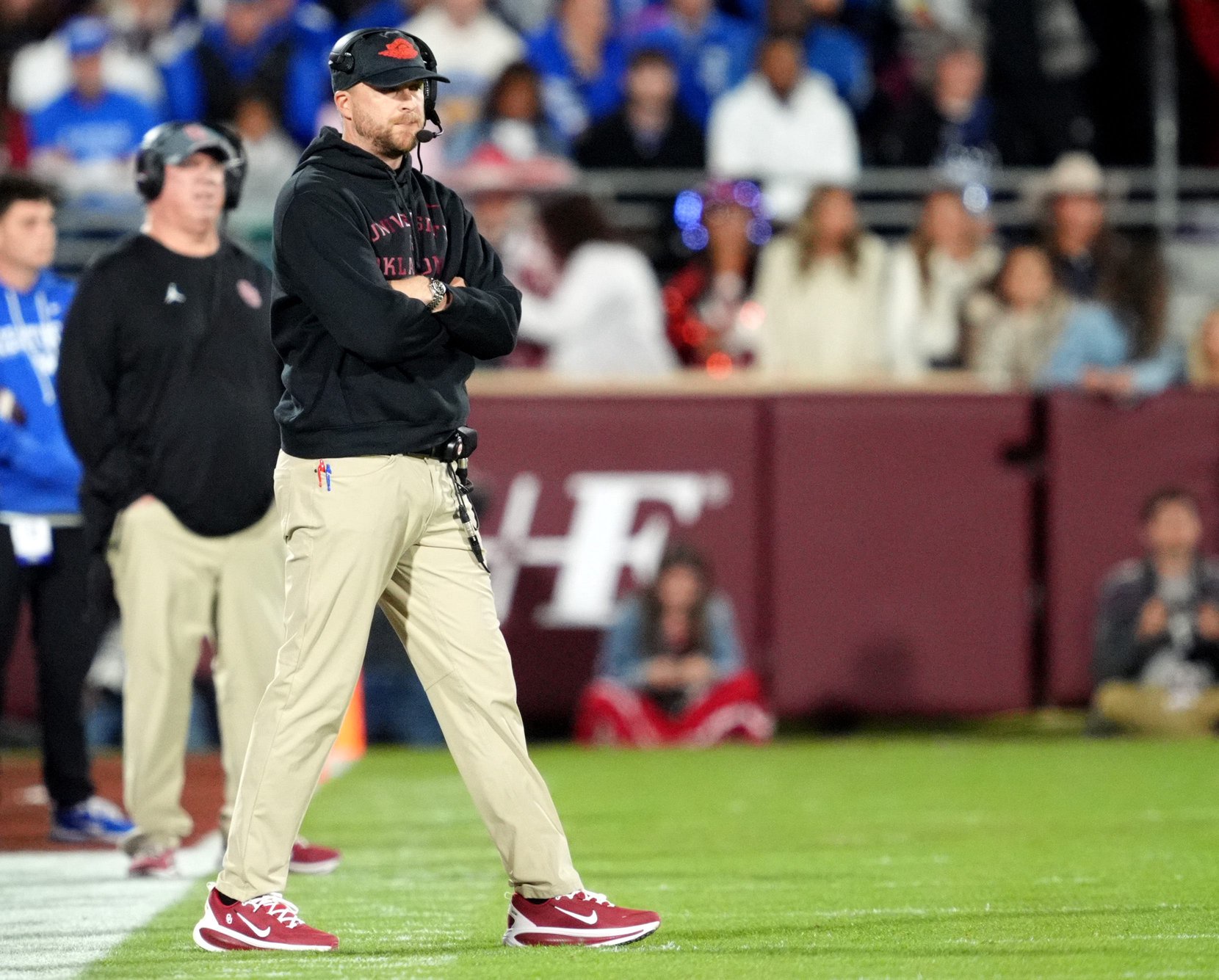 Oklahoma Offensive Coordinator / Quarterbacks coach Ben Arbuckle is pictured during the college football game between the University of Oklahoma Sooners (OU) and the Kentucky Wildcats at Gaylord Family — Oklahoma Memorial Stadium in Norman, Okla.,  Saturday, Oct., 17, 2026.