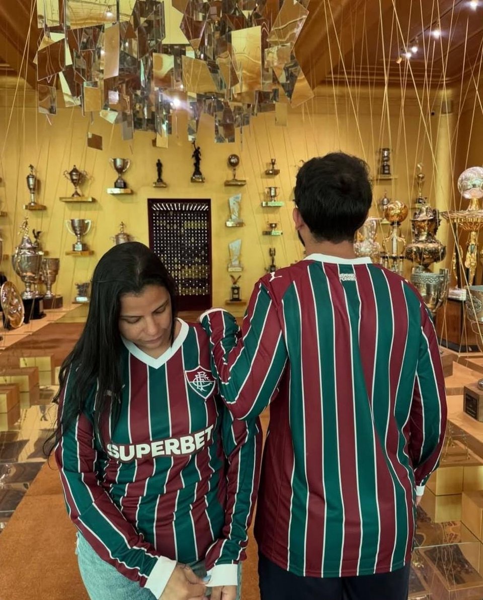 Camisa manga longa do Fluminense versão tricolor para a temporada 2026 - Reprodução/Instagram @lojadoflu_laranjeiras
