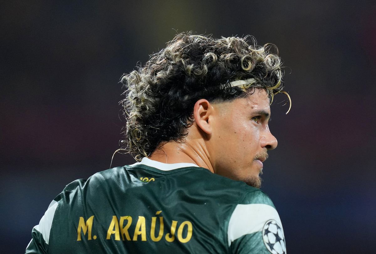 Maxi Araujo playing for Sporting CP