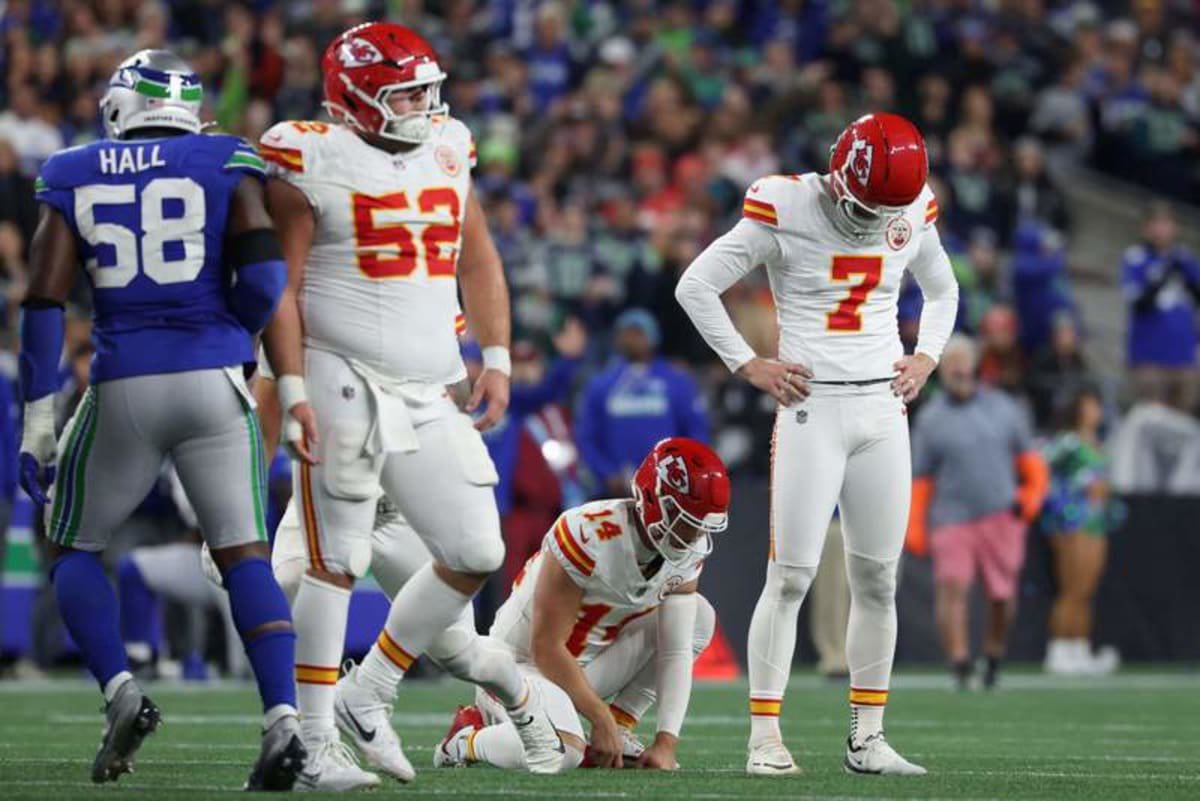 Oct 25, 2026; Seattle, Washington, USA; Kansas City Chiefs kicker Harrison Butker (7) reacts after missing a field goal against the Seattle Seahawks during the fourth quarter at Lumen Field. © Joe Nicholson-Imagn Images