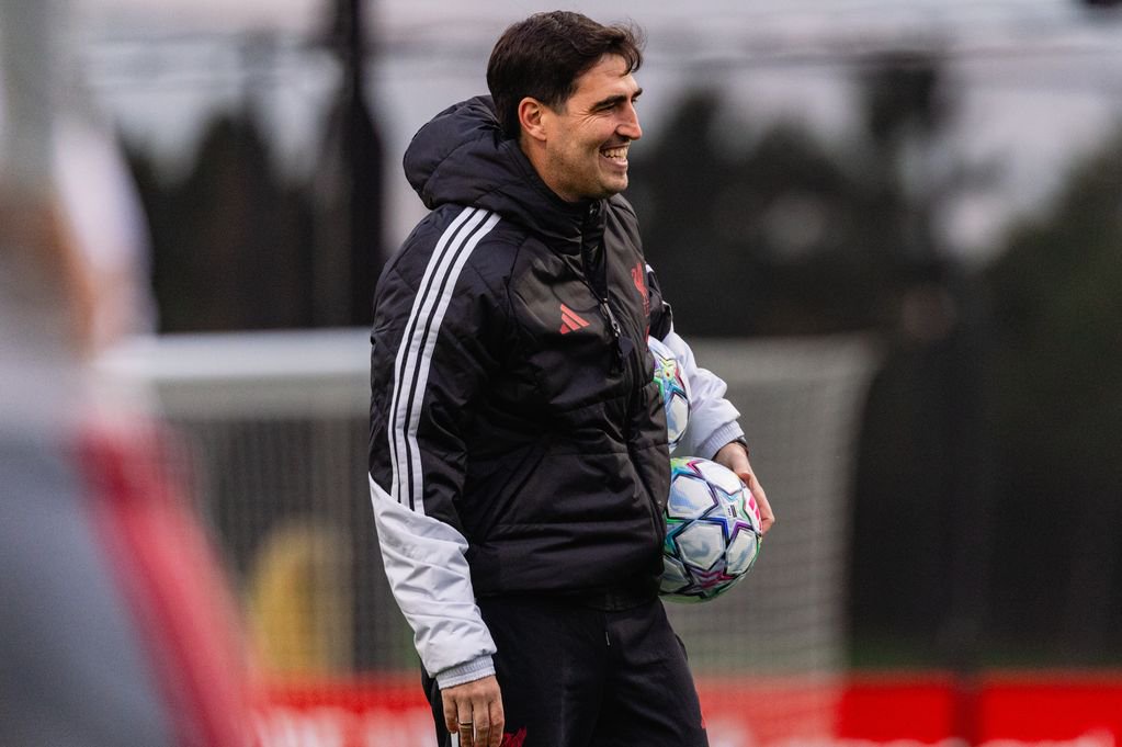 LIVERPOOL, ENGLAND - OCTOBER 19: (THE SUN OUT, THE SUN ON SUNDAY OUT) Andoni Iraola, Head Coach of Liverpool during the training session on day ahead of the UEFA Champions League 2026/27 League Phase MD3 at Anfield on October 19, 2026 in Liverpool, England. (Photo by Nikki Dyer/Liverpool FC via Getty Images)