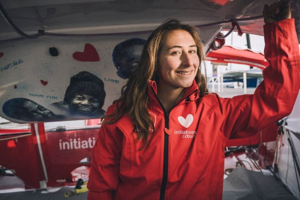 Spectatrice sur les quais de la cité corsaire en 2022, Violette Dorange, 25 ans, revient quatre ans plus tard à Saint-Malo disputer sa première Route du Rhum.