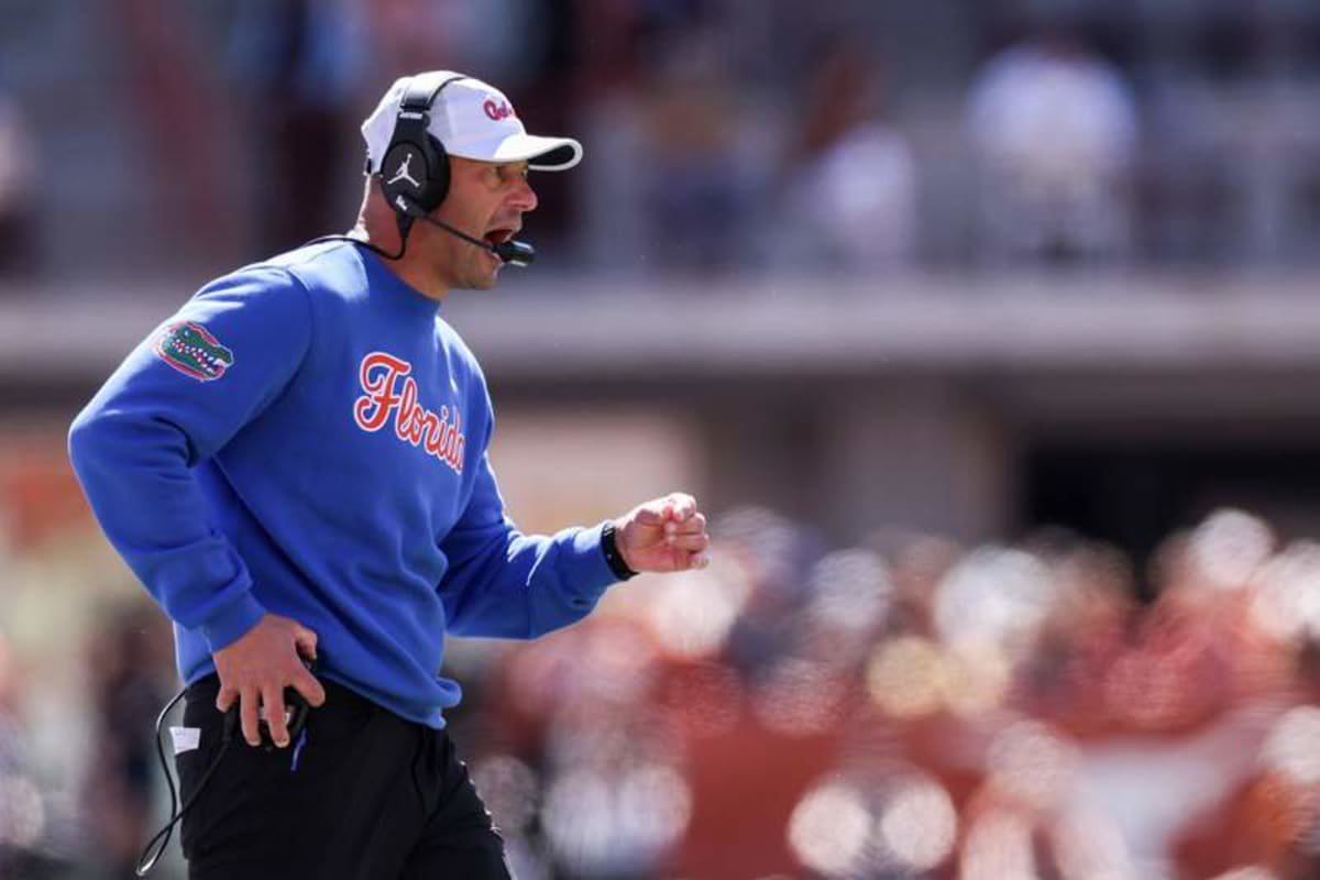 AUSTIN, TEXAS – OCTOBER 17: Head coach Jon Sumrall of the Florida Gators reacts in the second half against the Texas Longhorns at Darrell K Royal-Texas Memorial Stadium on October 17, 2026 in Austin, Texas. (Photo by Tim Warner/Getty Images) ©Getty Images