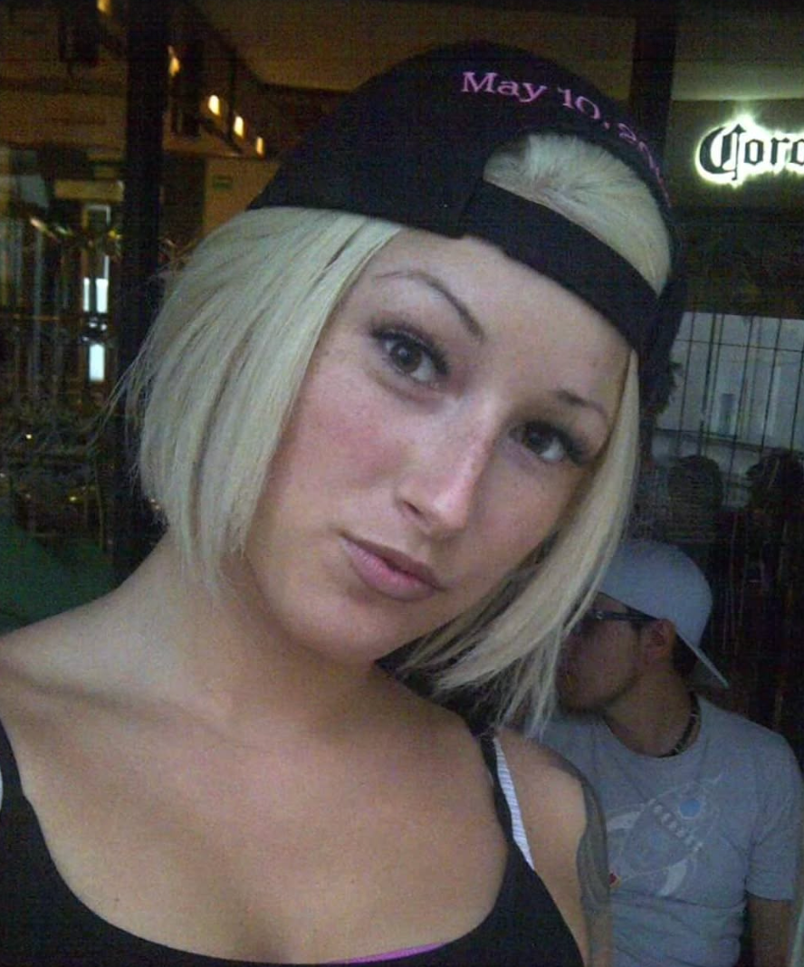  <span class="wp-caption-text">
                    </div>Instagram/skinny_fists</span>