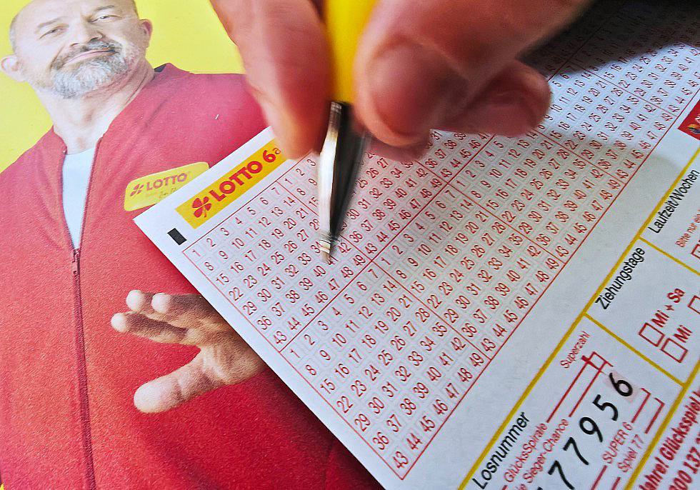 Spielschein für Lotto 6 aus 49 (Archiv)