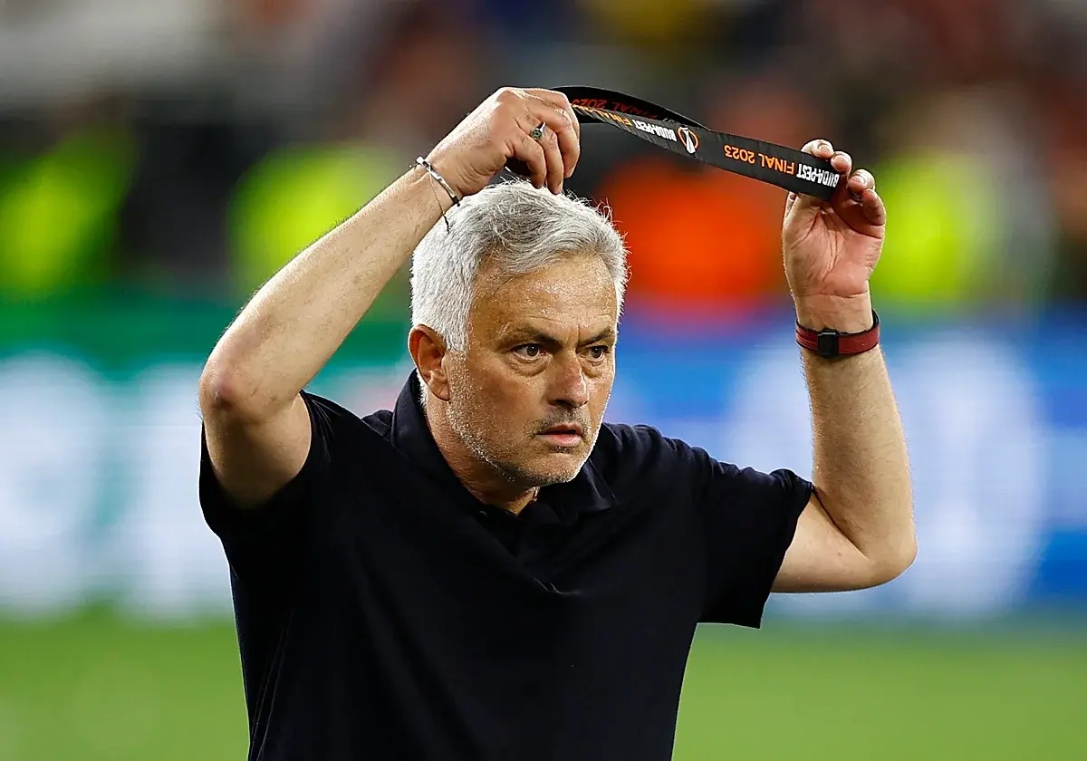 José Mourinho faces Sevilla with unbeaten home record