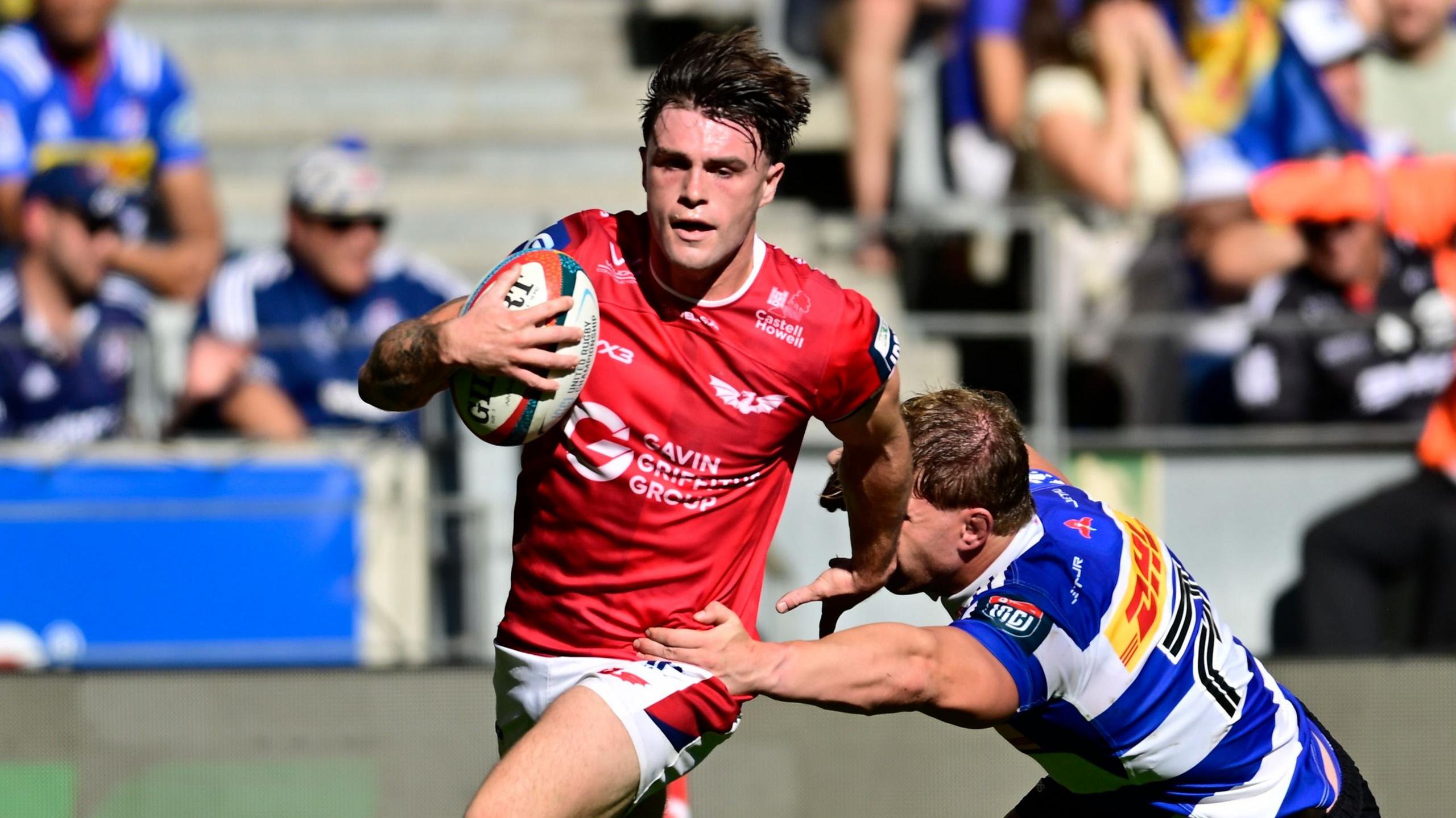 Joe Roberts runs in to score for Scarlets at Stormers