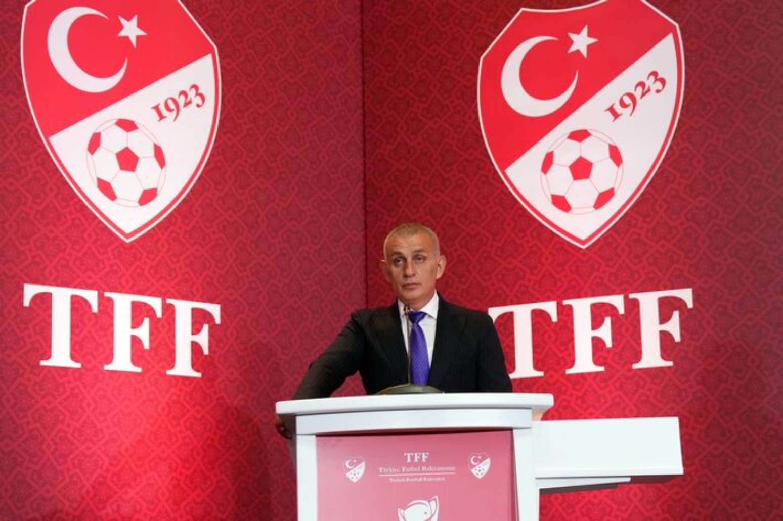 Ibrahim Ethem Haciosmanoglu, presidente da Federação Turca de Futebol (TFF, em turco)