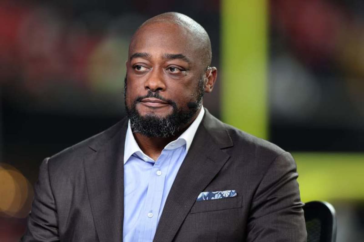 ATLANTA, GA – OCTOBER 11: Mike Tomlin before the Sunday evening NFL, American Football Herren, USA game between the Atlanta Falcons and the Baltimore Ravens on October 11, 2026 at the Mercedes-Benz Stadium in Atlanta, Georgia. Photo by David J. Griffin/Icon Sportswire NFL: OCT 11 Ravens at Falcons EDITORIAL USE ONLY Icon9532610119 ©IMAGO/Icon Sportswire