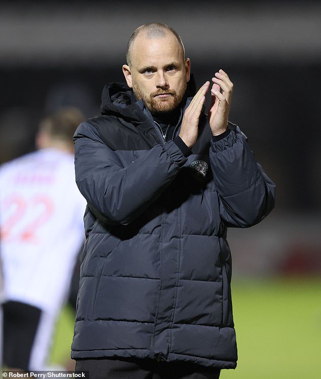 Marink Reedijk is hoping to pick up his first win as Hibernian boss in the Premier Sports Cup