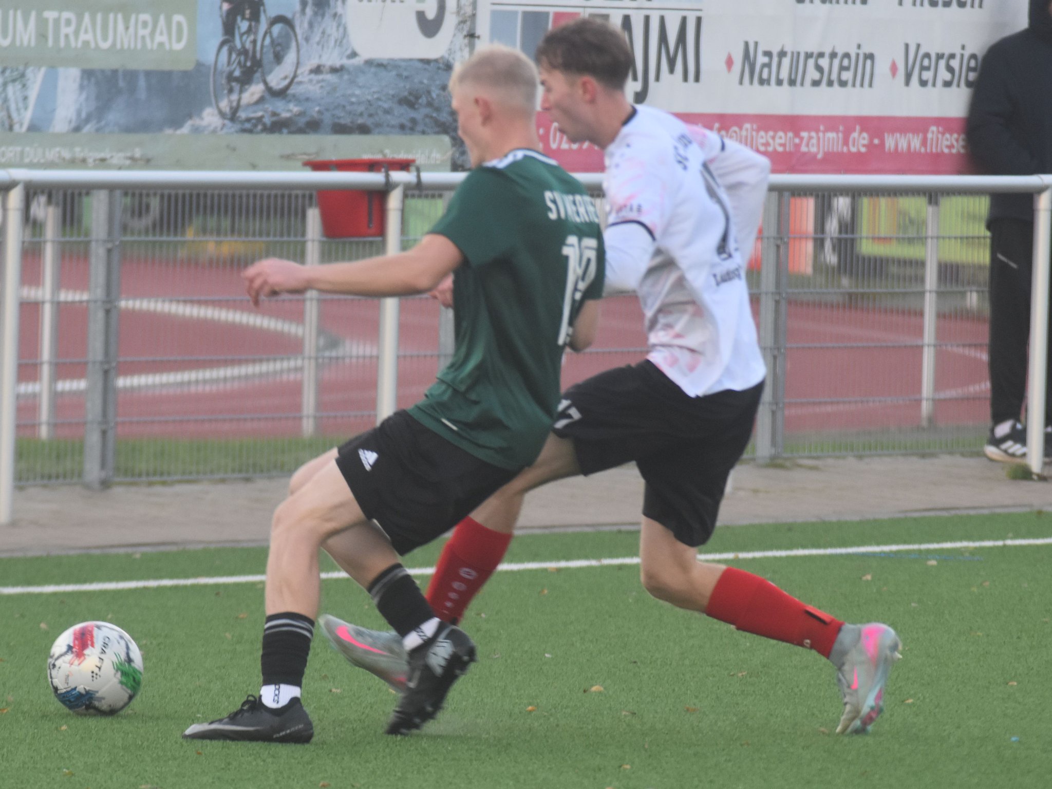 Unionist Paul Brüning (r.) im Duell mit seinem Gegenspieler