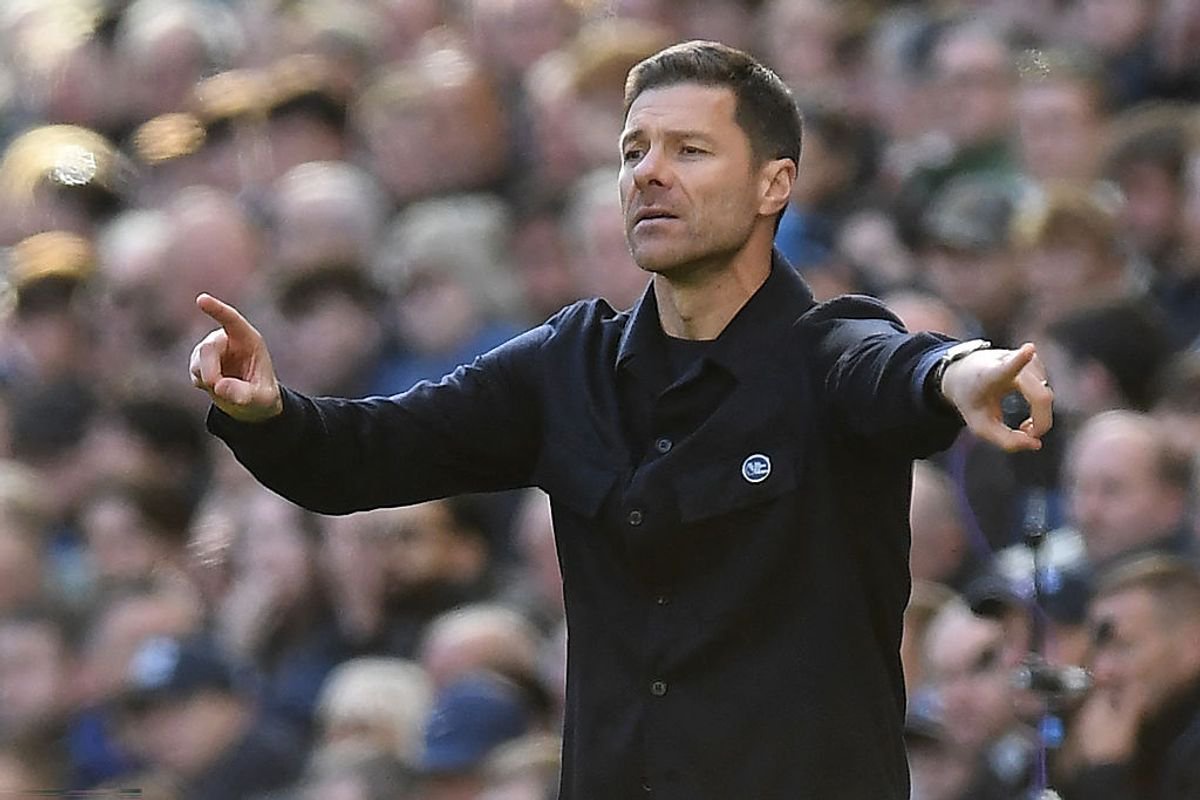 Chelsea's Spanish Manager Xabi Alonso gestures on the touchline during the English Premier League football match between Everton and Chelsea at Hill Dickinson Stadium in Liverpool, north west England on October 17, 2026. (Photo by PETER POWELL / AFP via Getty Images) / RESTRICTED TO EDITORIAL USE. No use with unauthorized audio, video, data, fixture lists, club/league logos or 'live' services. Online in-match use limited to 120 images. An additional 40 images may be used in extra time. No video emulation. Social media in-match use limited to 120 images. An additional 40 images may be used in extra time. No use in betting publications, games or single club/league/player publications. / 