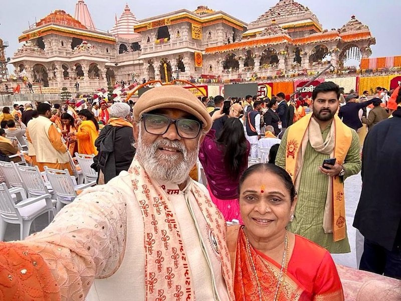  अपनी कंपनी के कर्मचारियों को दीवाली में कभी कार तो कभी फ्लैट गिफ्ट 