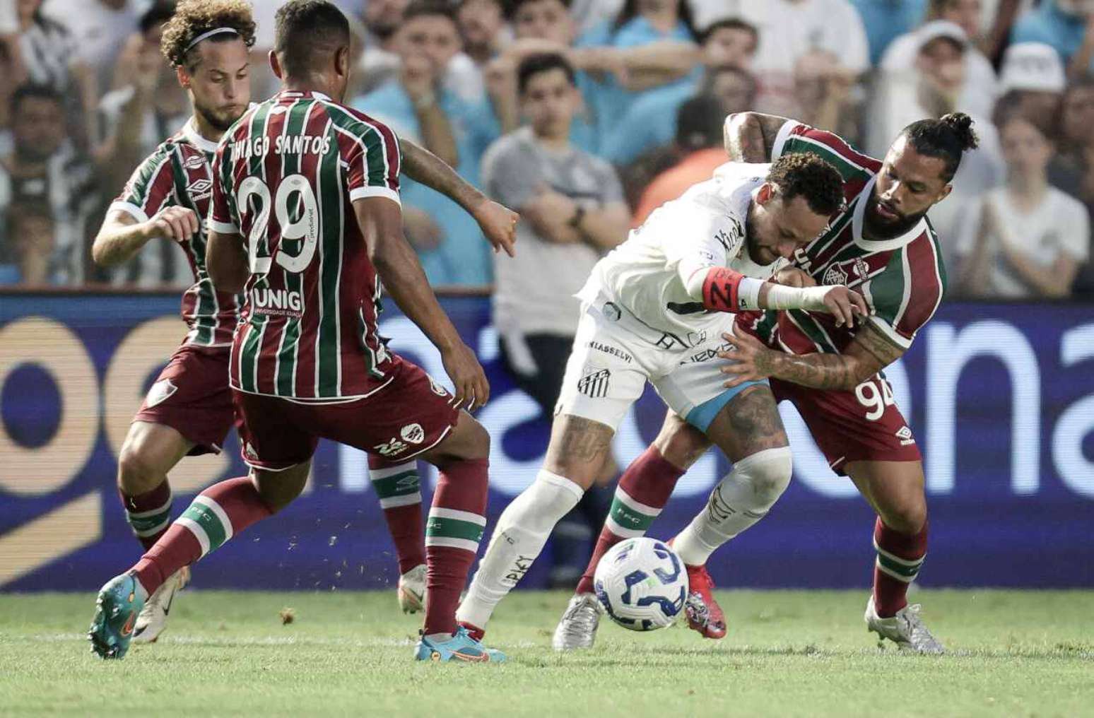 No primeiro turno, o Fluminense derrotou o Santos com Neymar em campo –