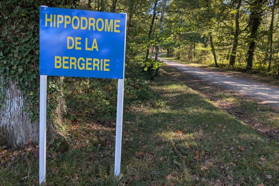 Hippodrome de la Bergerie à Ginai près du Haras du Pin