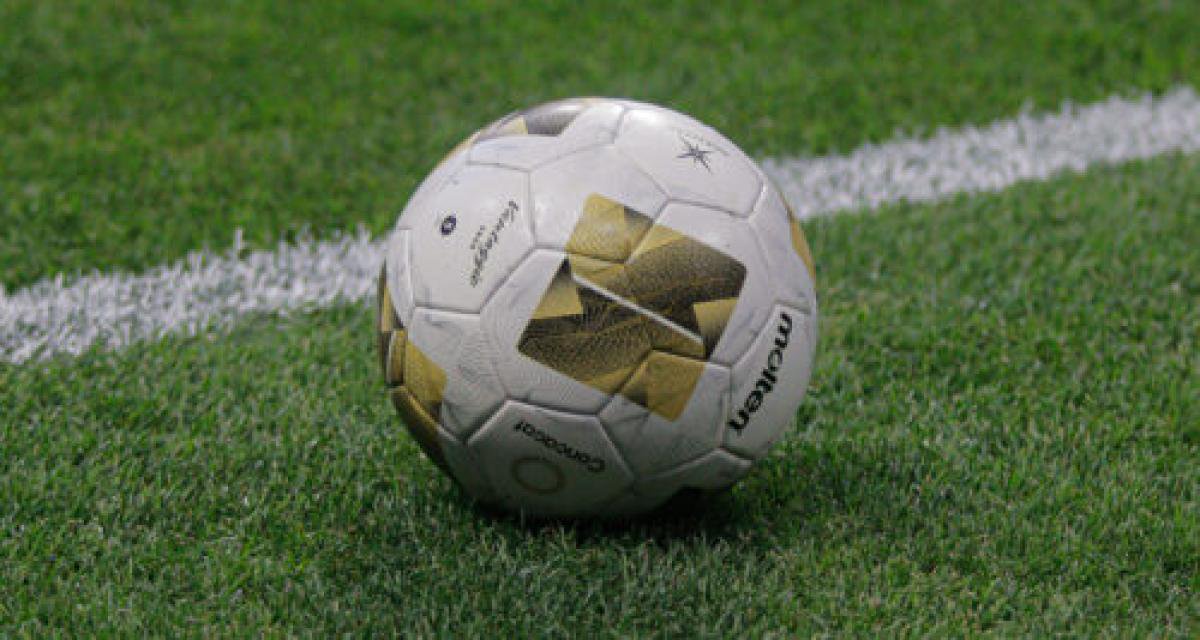 VIDEO - INSOLITE : l'incroyable penalty tiré durant un match de Coupe des Caraïbes