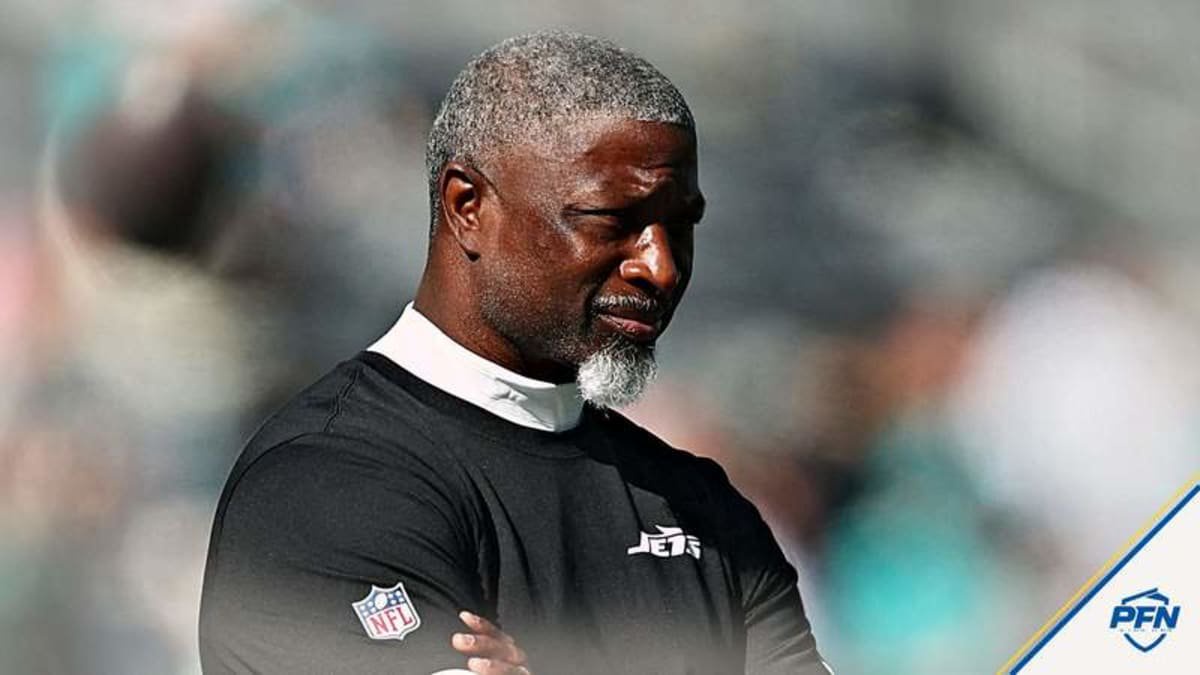 ‘An Awful Head Coach,’ ‘Another New Low for This Team’ — Calls Mount for Jets To ‘Fire’ Aaron Glenn After Loss to Dolphins