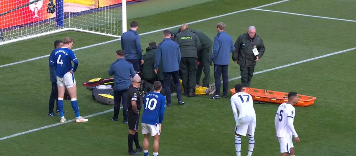 Chelsea goalkeeper Emi Martinez had to be stretchered off against Everton.
