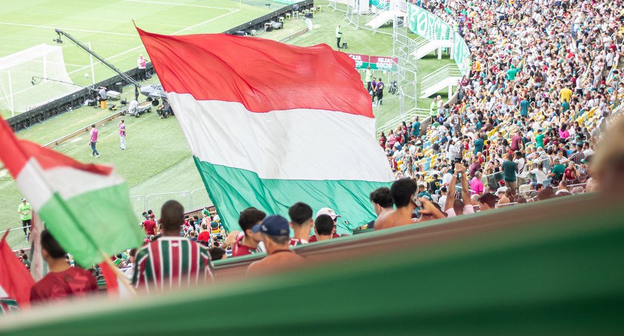 Fluminense and Internacional face off in round 33