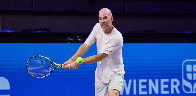 Tennis – ATP – Vienne : Mannarino s’offre Mensik et verra les quarts de finale