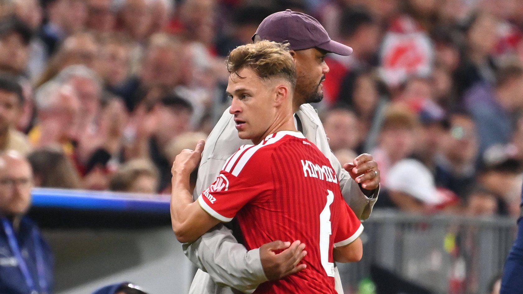 Bayern-Trainer Vincent Kompany und Joshua Kimmich