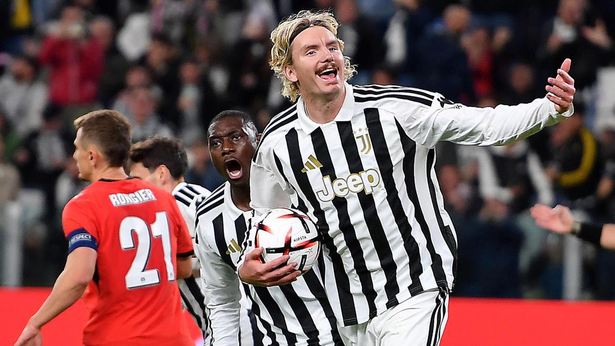 Nick Woltemade bejubelt seinen Treffer für Juventus Turin