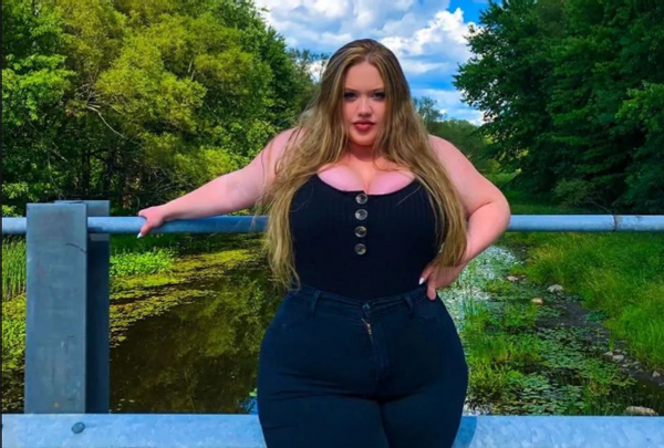 233 kilograms of Canadian girl finds true love, gets engaged to a handsome fitness trainer, sprinkles dog food frantically - iNEWS