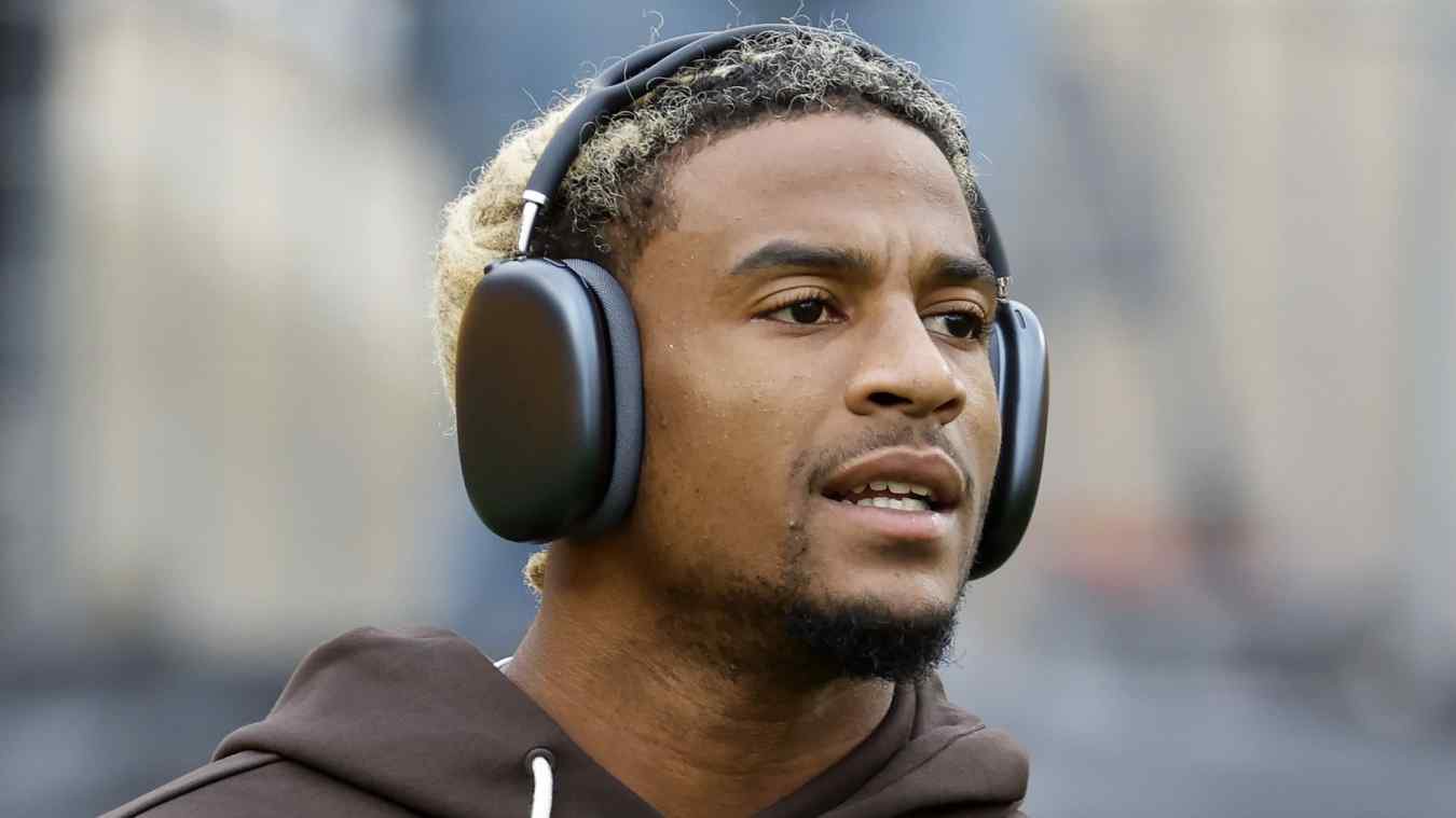 Cleveland Browns receiver Isaiah Bond.