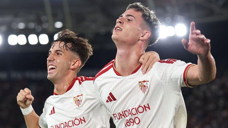 Robbie Ure celebrates scoring his first Sevilla goal at Levante