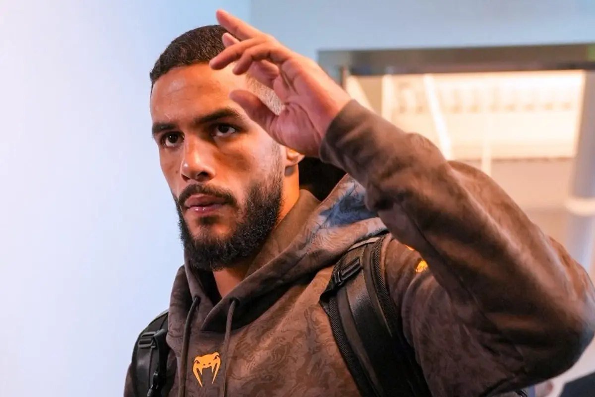 Gabriel Marretinha nos bastidores do UFC. Foto: Reprodução/Facebook/UFC