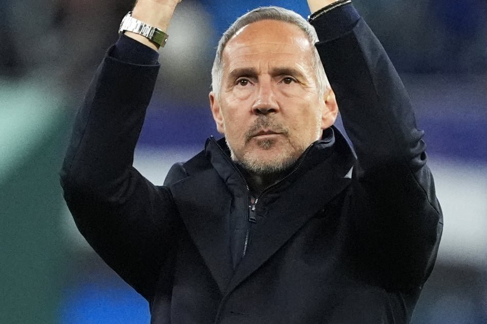 Übungsleiter Adi Hütter (56) steht mit Eintracht Frankfurt nach einem Auswärtssieg beim Hamburger SV im Achtelfinale des DFB-Pokals.