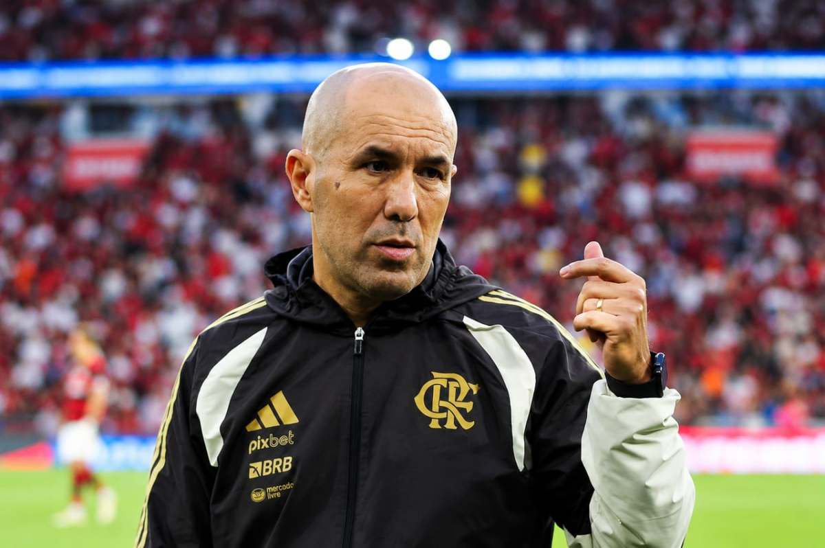 Após eliminação, Leonardo Jardim volta foco ao Brasileirão
