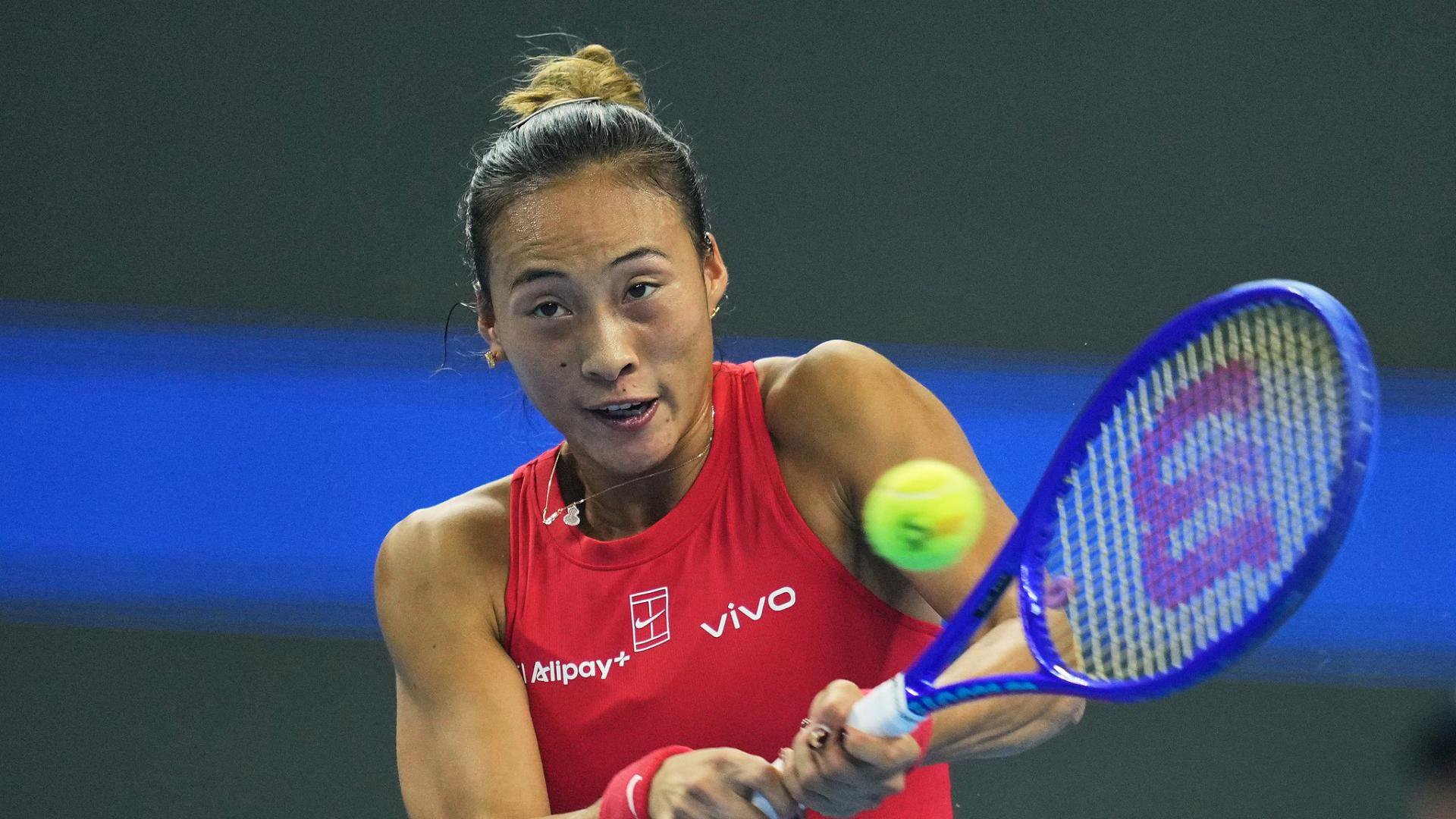 „Völlig erschöpft“: Zheng Qinwen verzichtet nach „kräftezehrendem“ Triumph in Peking auf weiteres Turnier