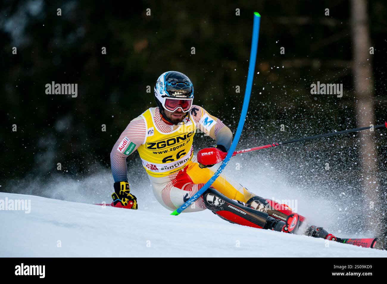 Alta badia italy december garay fernandez aingeru esp competing in the audi fis alpine skiing world cup mens slalom on the gr
