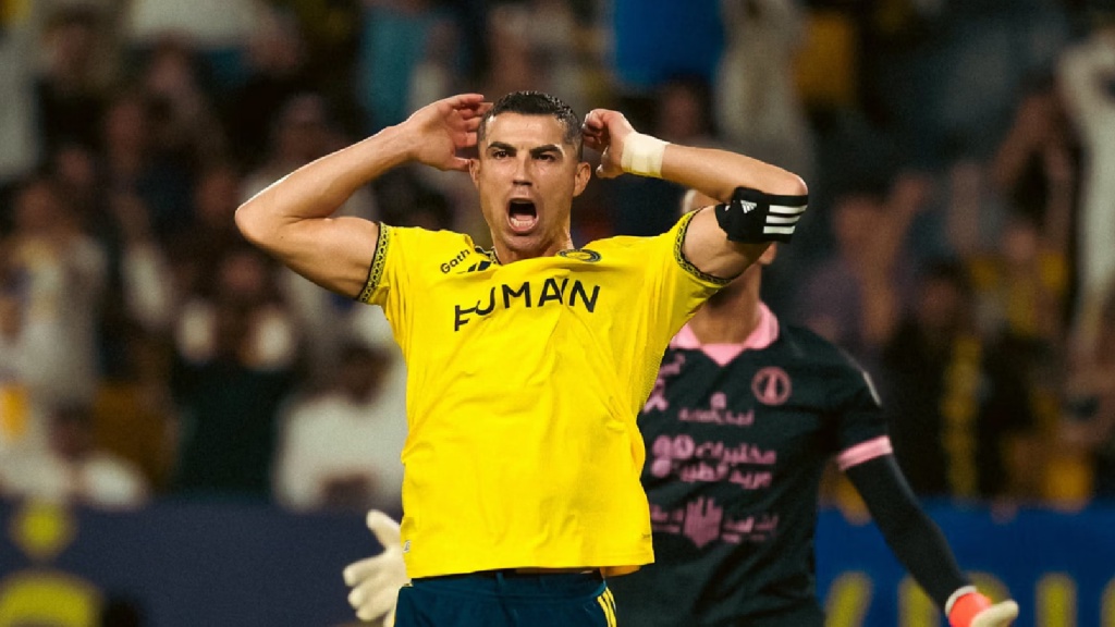 Cristiano Ronaldo raised his career goals tally to 985 with a 15-minute hat-trick for Al Nassr. (SPL)