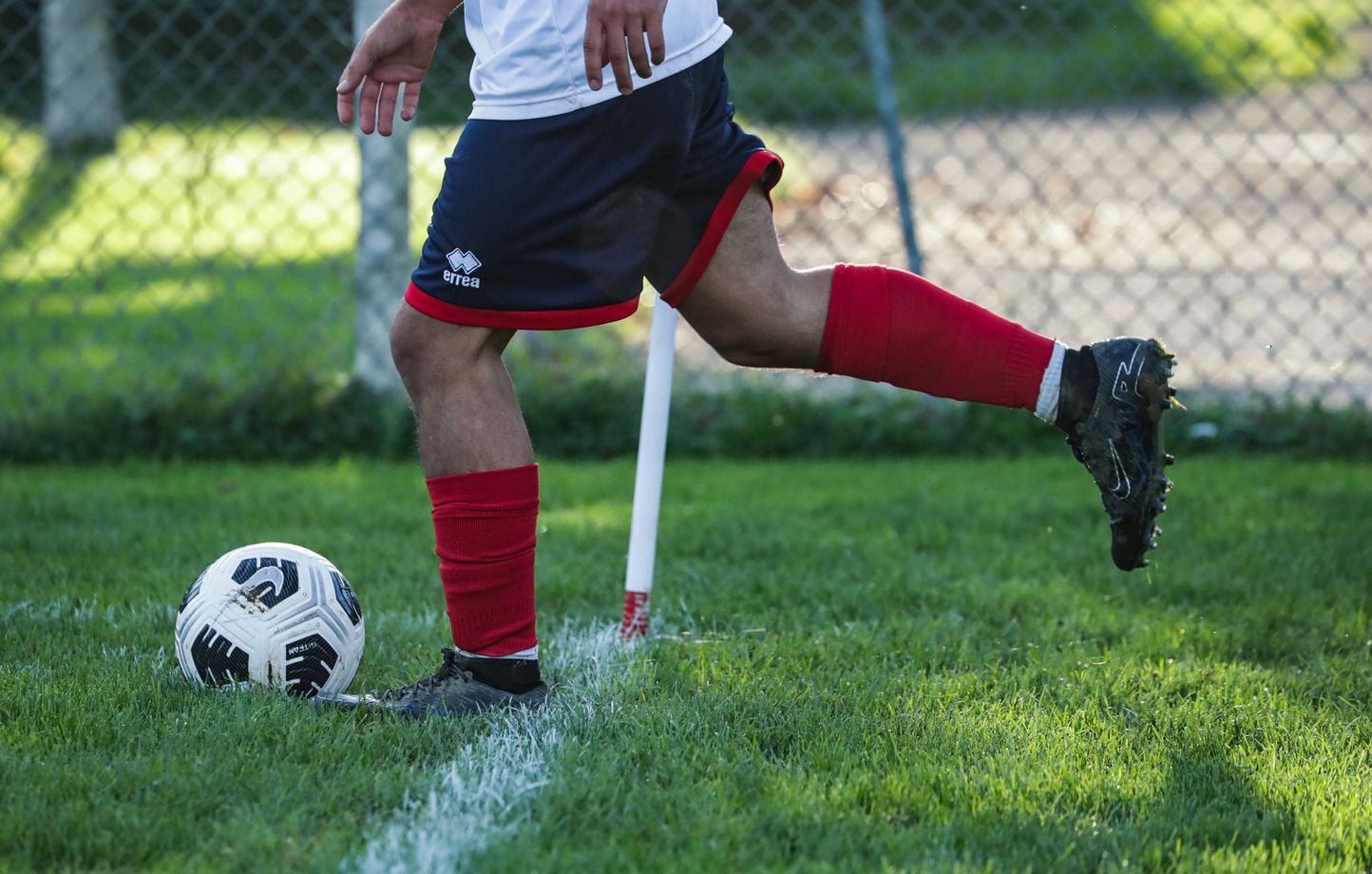Près de 165 clubs de football amateurs recevront une aide carburant dans la Loire. (Photo d'illustration)