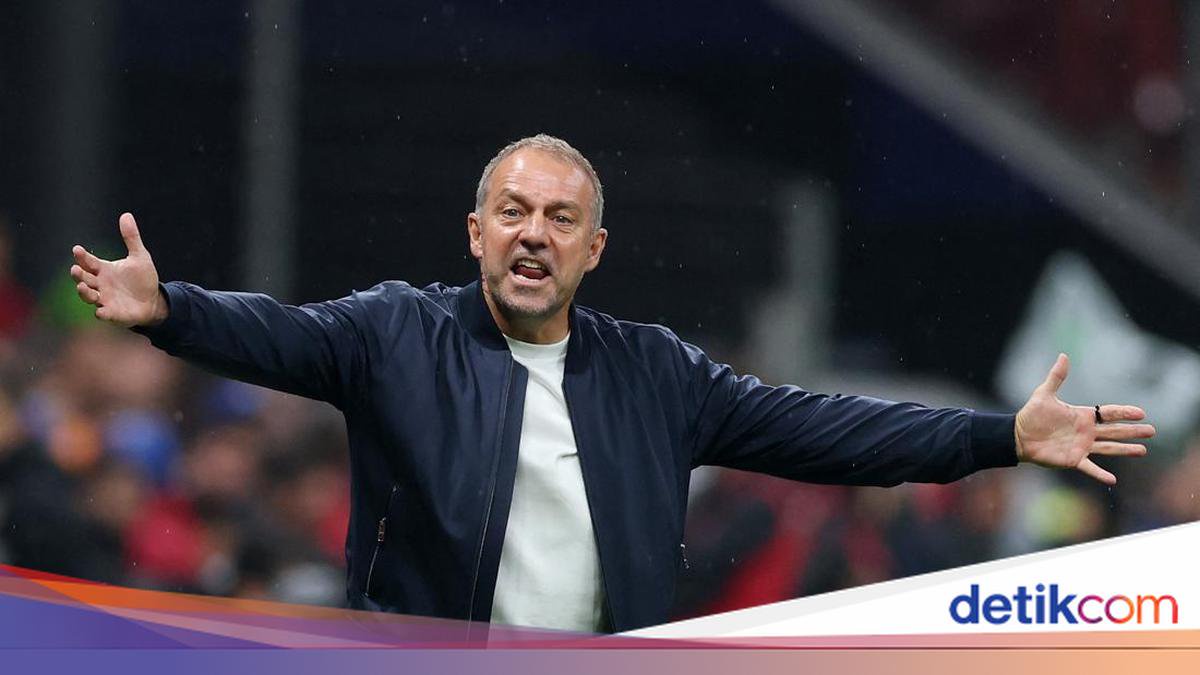 Hansi Flick Incar Lini Tengah di Laga PSG vs Barcelona