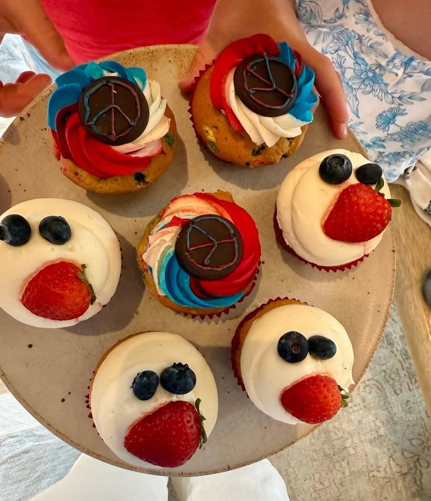 Meghan shared sweet cupcakes she made with the kids