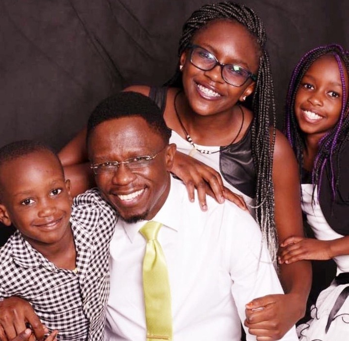 Are They The Most Romantic Kenyan Politicians? 10 Strong Chemistry Photos Of Politicians And Wives Chezaspin