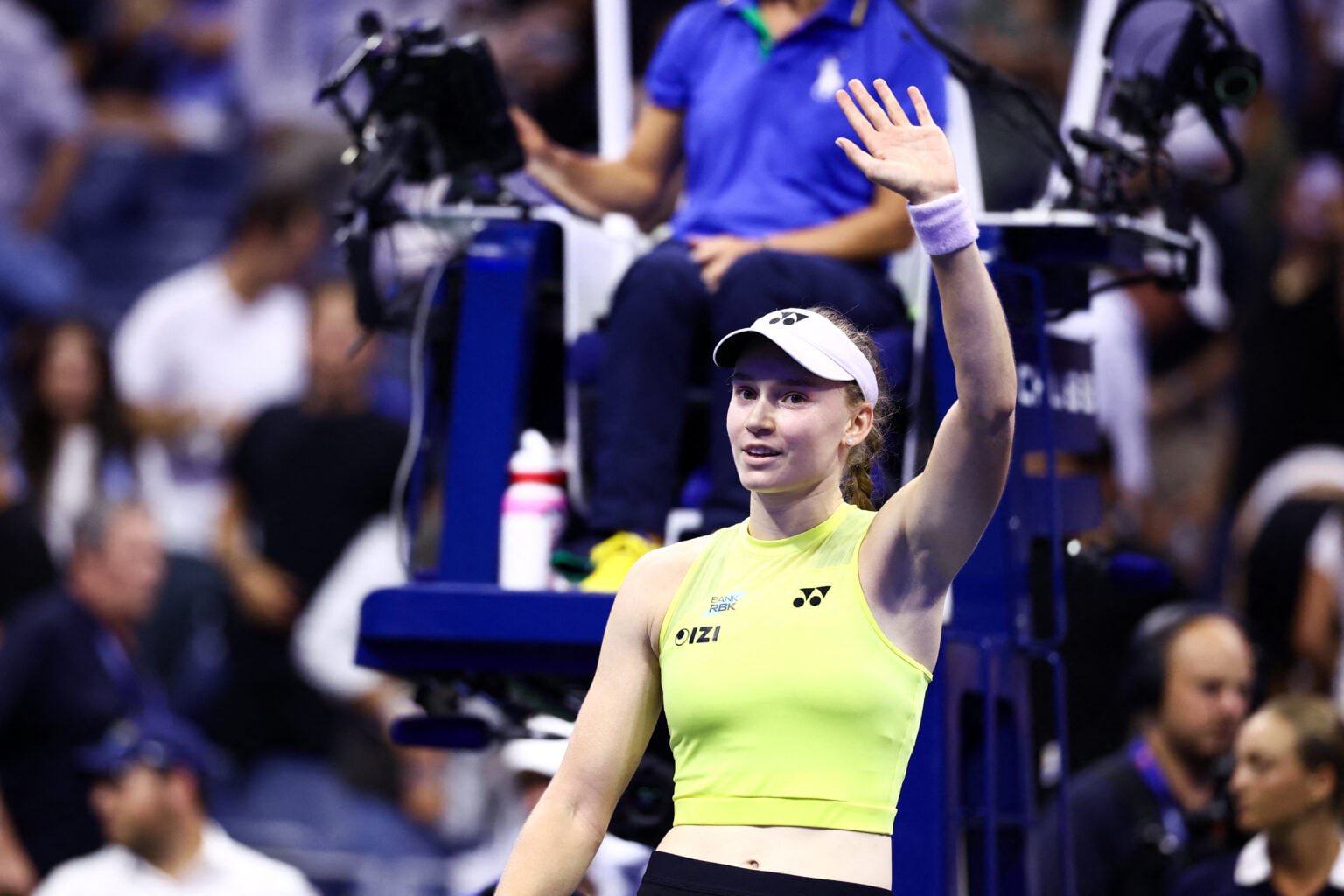 Elena Rybakina waves to the US Open crowd.