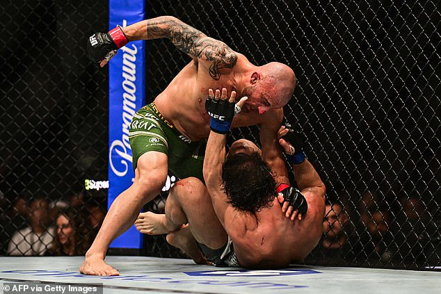 Volkanovski got Evloev down to the ground with some precise, hurtful punching and landed some brutal ground and pound to force referee Marc Goddard to stop the fight with six seconds of the second round remaining