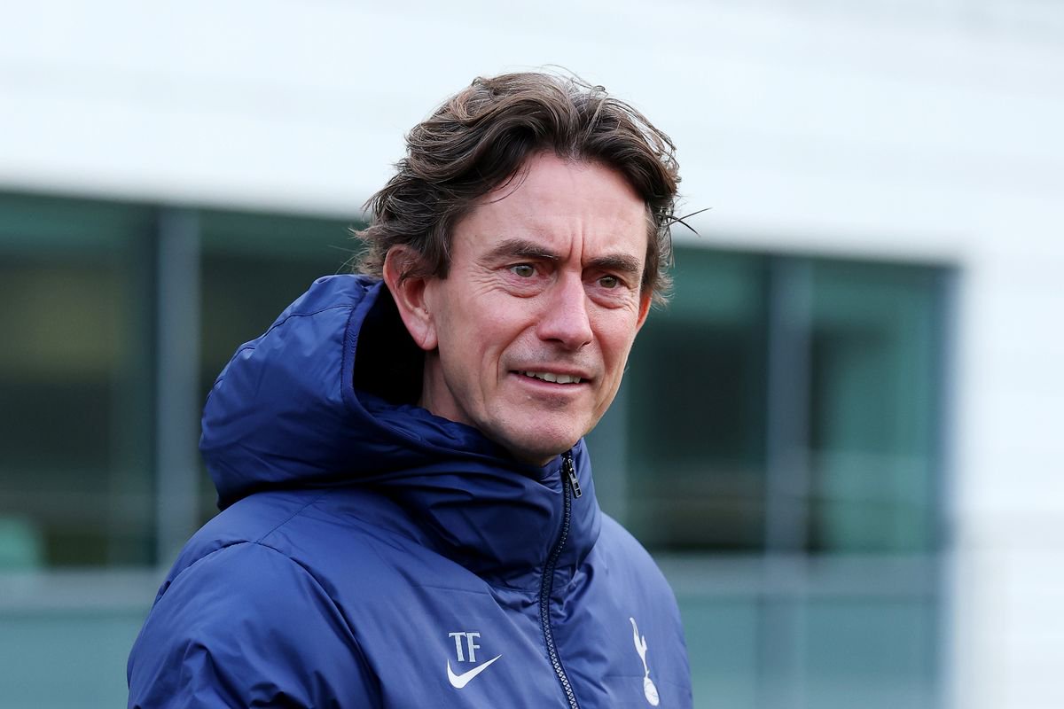 Manager Thomas Frank of Tottenham Hotspur Leaves Post ENFIELD, ENGLAND - JANUARY 19: Thomas Frank, Manager of Tottenham Hotspur, looks on during a Tottenham Hotspur Training Session at Tottenham Hotspur Training Centre on January 19, 2026 in Enfield, England