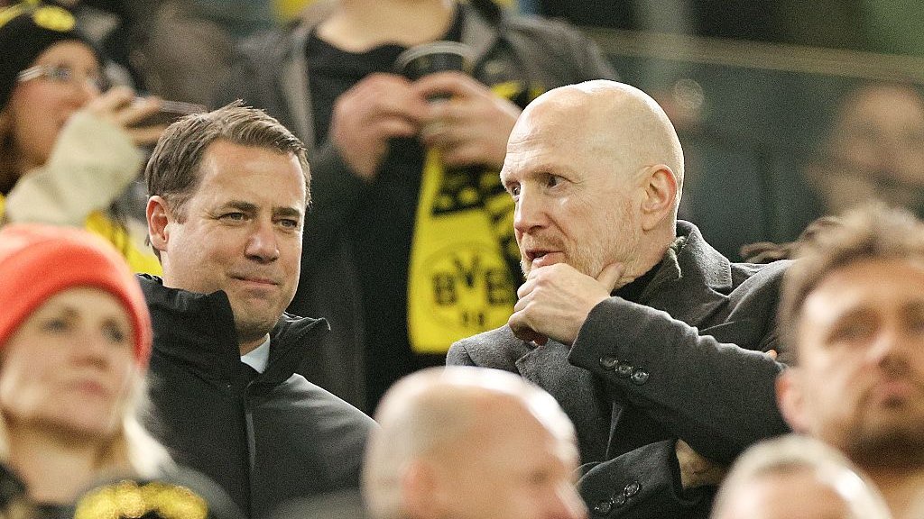 BVB-Berater Matthias Sammer (r.) im Gespräch mit Lars Ricken