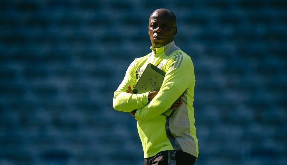 Mandla Ncikazi conducting a training session at Orlando pirates.