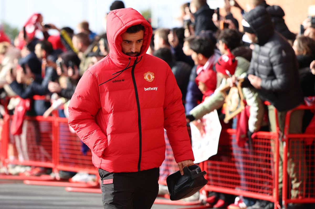 Manchester United's Portuguese midfielder #08 Bruno Fernandes arrives for the English Premier League football match between Manchester United and Bournemouth