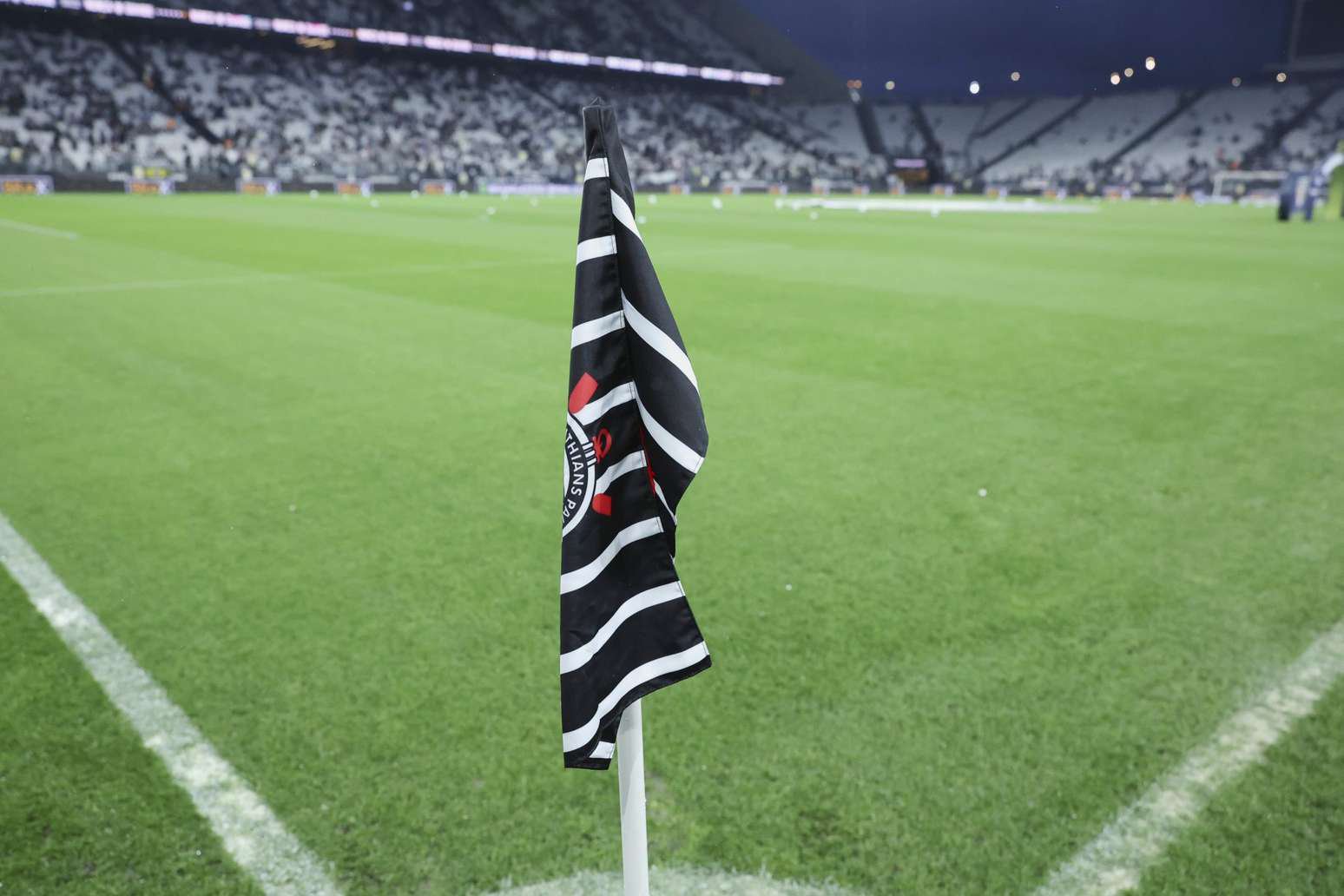 Bandeira do Corinthians (FOTO: Alexandre Schneider/Getty Images)
