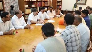राहुल गांधी से मिले उत्तराखंड के विभिन्न कर्मचारी संगठनों व बेरोजगार संघ के प्रतिनिधि।