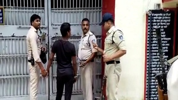तीन पत्नियों का पति है चंदन