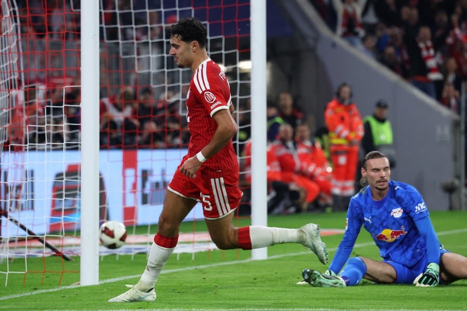 Das sah alles unglaublich einfach aus, was der Rekordmeister machte. Aleksandar Pavlovic stellte schließlich auf 2:0.
